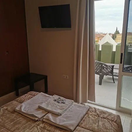 Hotel Castellverd 2*