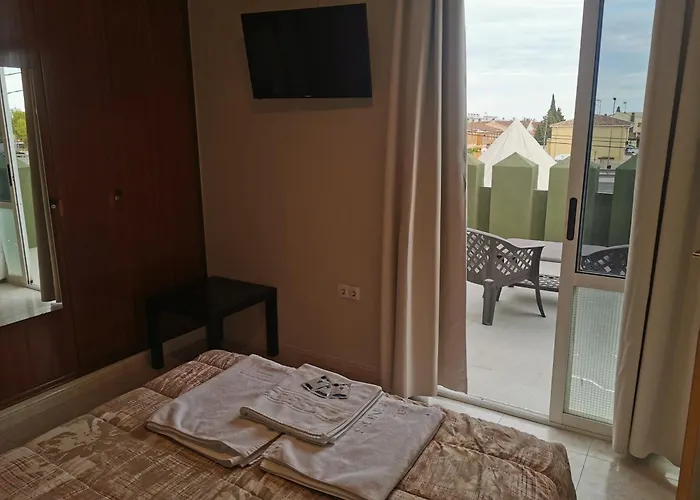 Hotel Castellverd 2*